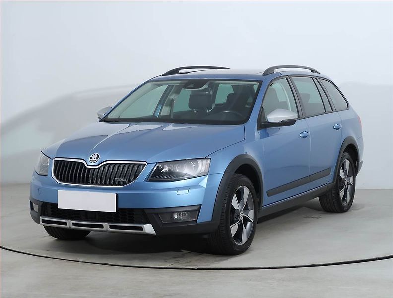 Škoda Octavia (2016) Scout 2.0 TDI, 4X4, Bi-Xenony - fotka 2 z 22
