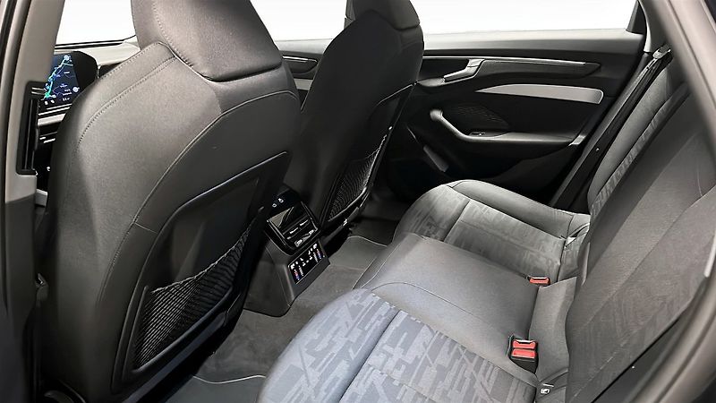 Audi A6 e-hybrid quattro 360 Matrix Ta - fotka 13 z 15