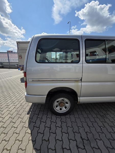 Toyota Hi-Ace (2009) - fotka 7 z 15