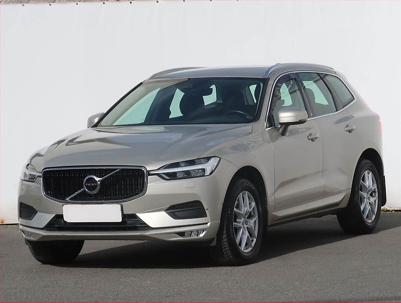 Volvo XC60 (2018) Momentum D4 AWD, 4X4,Automat - fotka 2 z 23