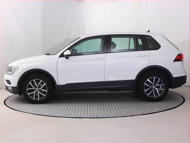 Volkswagen Tiguan (2018) 2.0 TDI, 4X4, Navi, Tempomat - fotka 3 z 20