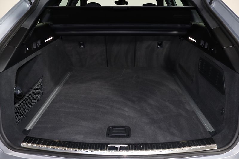 Audi A6 Avant Sline 50 TDI quattro tiptronic - fotka 11 z 25