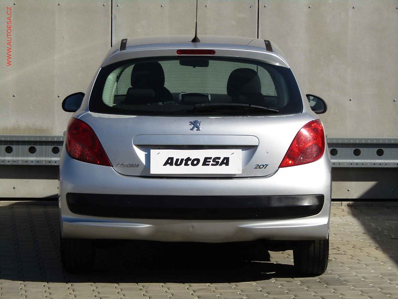 Peugeot 207 (2008) 1.4 i, Klima - fotka 5 z 16