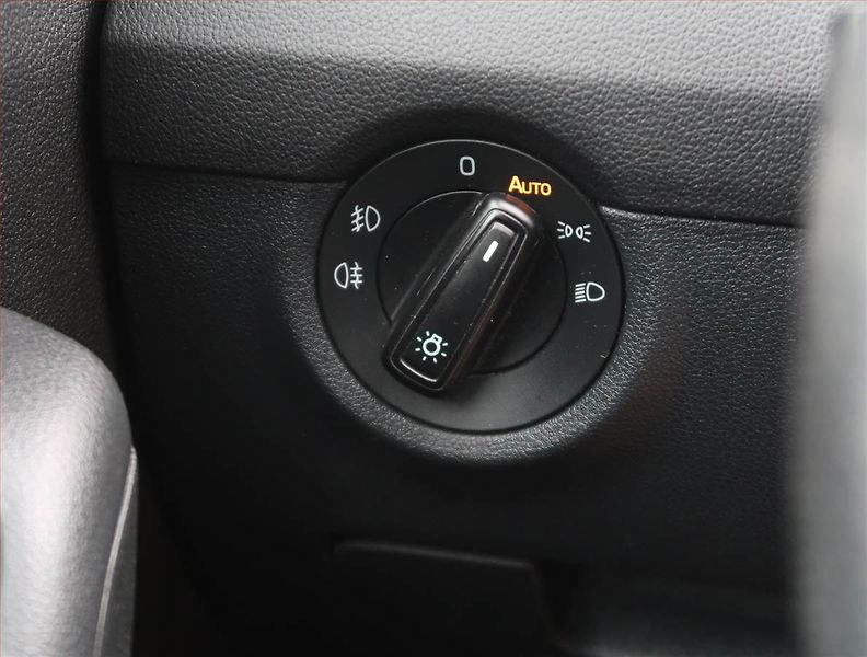Škoda Octavia (2015) RS 2.0 TSI, Automat, Kůže - fotka 17 z 22