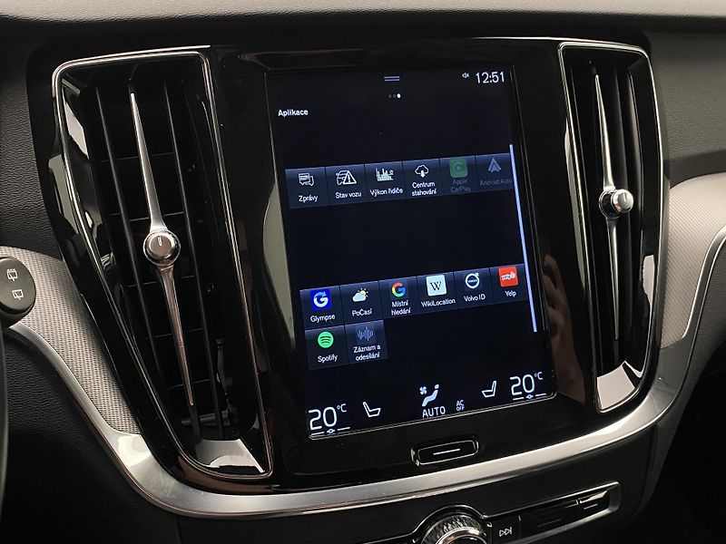 Volvo V60 D4 INSCRIPTION AUT REZERVACE - fotka 43 z 47