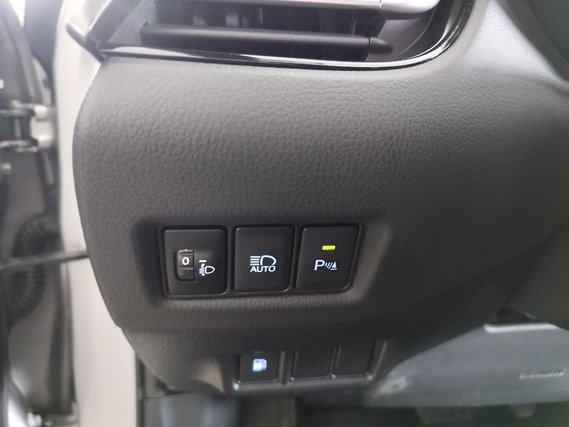 Toyota C-HR (2017) 1,2I,85KW,AUTOMAT,4X4,ALU,LED - fotka 33 z 34