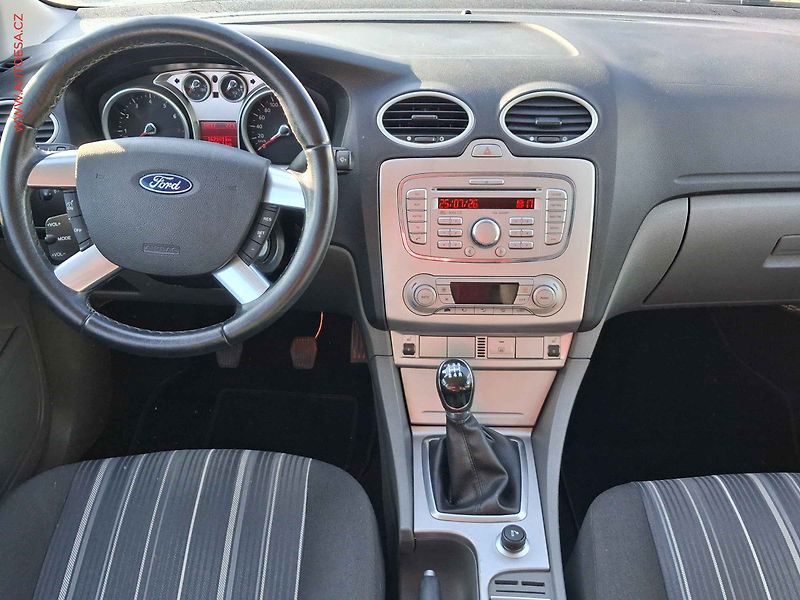 Ford Focus (2008) 1.6i, 1.maj,ČR, AC - fotka 8 z 19