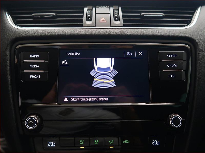 Škoda Octavia (2017) Ambition 1.4 TSI, Tempomat - fotka 16 z 16