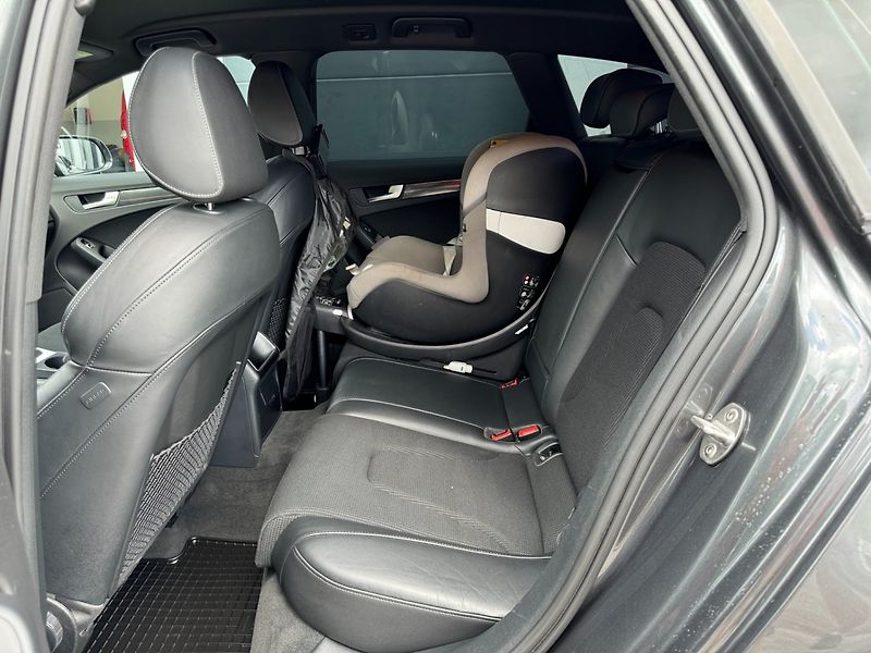Audi A4 (2015) 2.0TDI S-Line Quattro - fotka 13 z 42