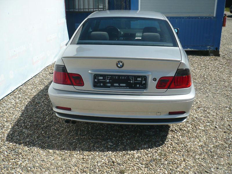 BMW Řada 3 E46 328i 142Kw Klima - fotka 11 z 34