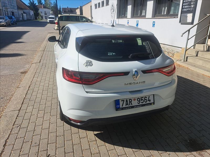 Renault Mégane 1,5 dCi - fotka 8 z 41