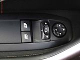 Peugeot 2008 (2016) 1.2 PT, ČR, AC, tempo, park - náhled 11