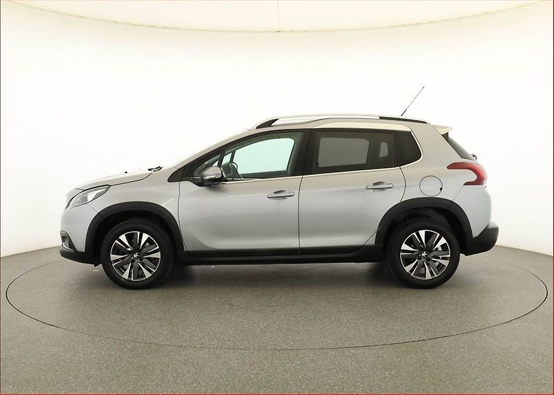Peugeot 2008 (2018) 1.2 PureTech, ČR,1.maj, Kůže - fotka 3 z 16