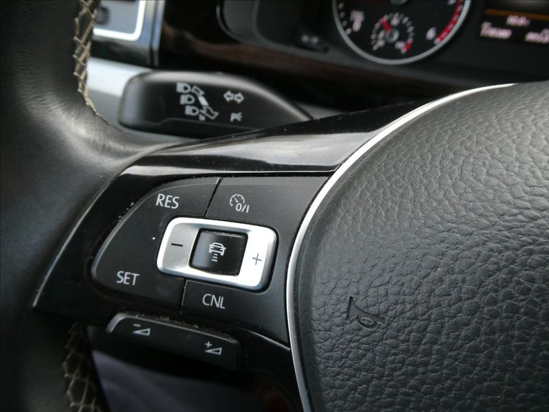 Volkswagen Multivan 2,0 TDi 150kW DSG GenerationSi - fotka 34 z 57