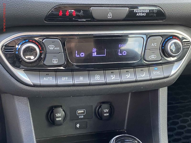 Hyundai i30 (2022) 1.5 T-GDi, 2.maj,ČR, Smart - fotka 17 z 21