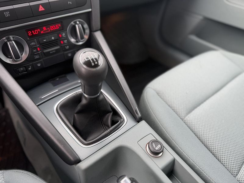 Audi A3 2.0 TDi, 103kw, S-Line - fotka 17 z 25