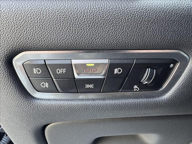 BMW X5 3,0 xDrive 30d DPH 1.maj. ČR - fotka 23 z 50