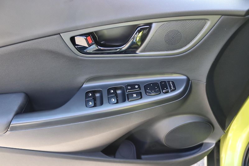 Hyundai Kona 1.6 T-GDI 4×4 | 7DCT | 130 kW - fotka 22 z 57