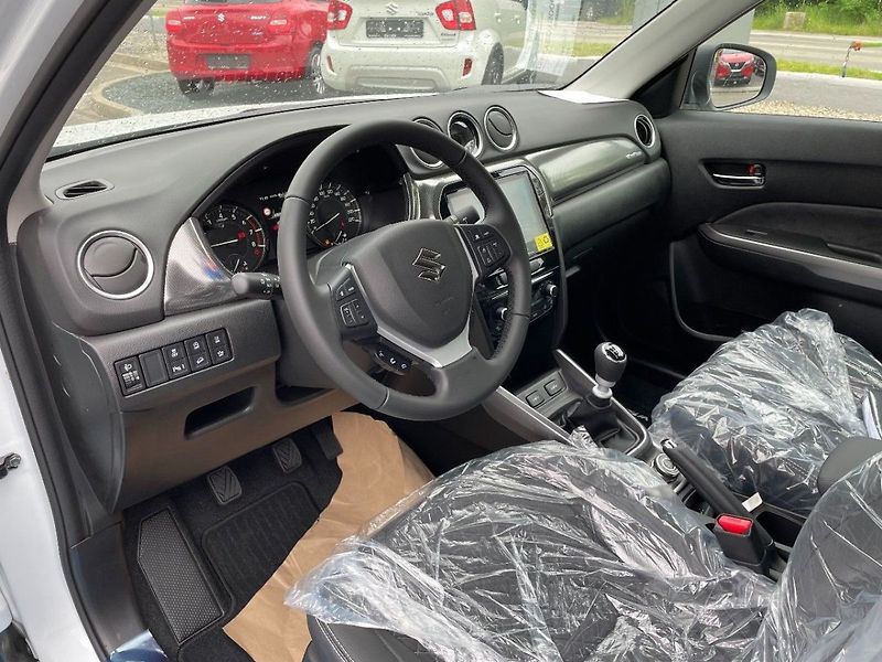 Suzuki Vitara 4x4 Elegance - fotka 10 z 11