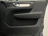 Volvo XC40 (2026) B4 ULTRA DARK AUT - náhled 7