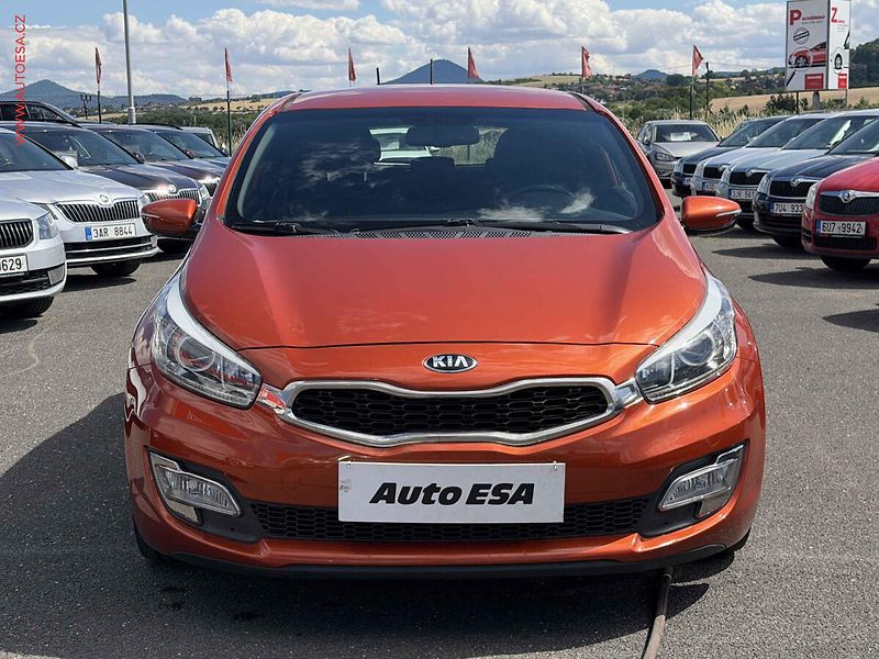 Kia Ceed (2014) 1.6GDi, ČR, Bixen - fotka 2 z 18