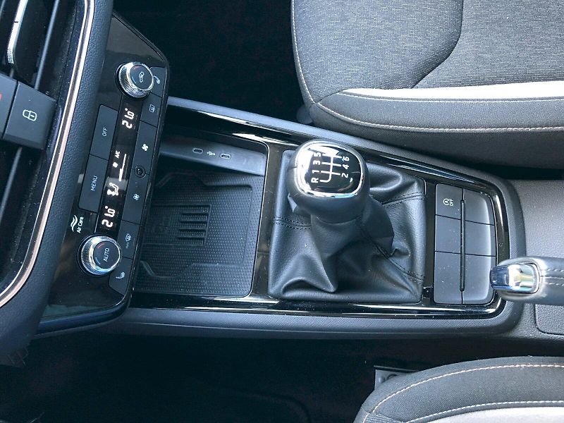 Škoda Kamiq (2025) SELEC TSI 85/1.0 M6F - fotka 26 z 26