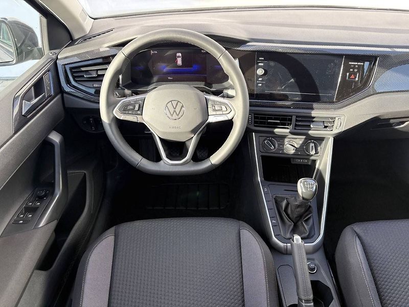Volkswagen Polo (2025) People 5G 1,0TSI - fotka 6 z 9