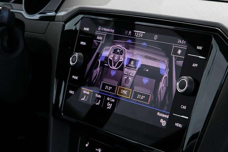 Volkswagen Passat 2.0TDI 110kW DSG Tažné Kamera - fotka 22 z 30