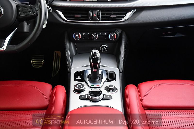 Alfa Romeo Stelvio 2.2 Diesel 16V 154kW Veloce AT - fotka 22 z 53