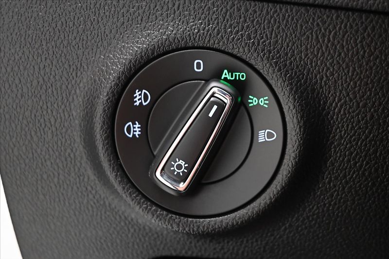 Škoda Superb 2,0 TDI 110kW Style DSG Záruka - fotka 26 z 30