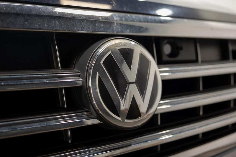 Volkswagen Touareg R-Line 3.0 TDI 210 kW - fotka 43 z 50