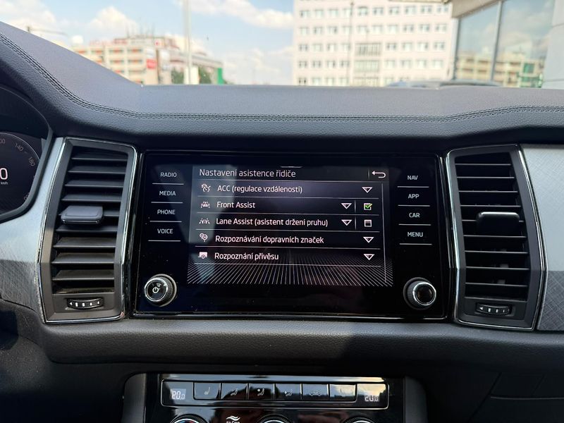 Škoda Kodiaq Ambition Plus 2.0 TDI 147 kW D - fotka 15 z 27