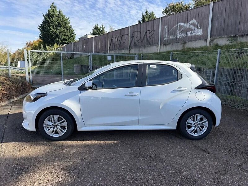 Toyota Yaris 1.5 HEV 116k Comfort Business - fotka 6 z 9