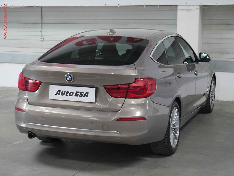 BMW Řada 3 (2016) 2.0 TDI GT, AT, LED, kůže - fotka 6 z 23