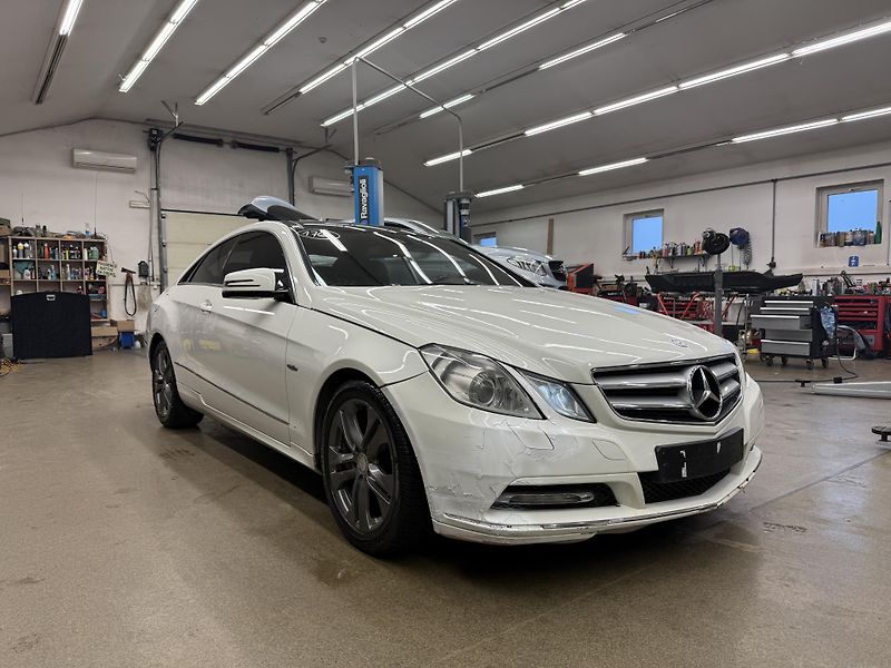 Mercedes-Benz Třídy E  220 CDI  - fotka 1 z 18