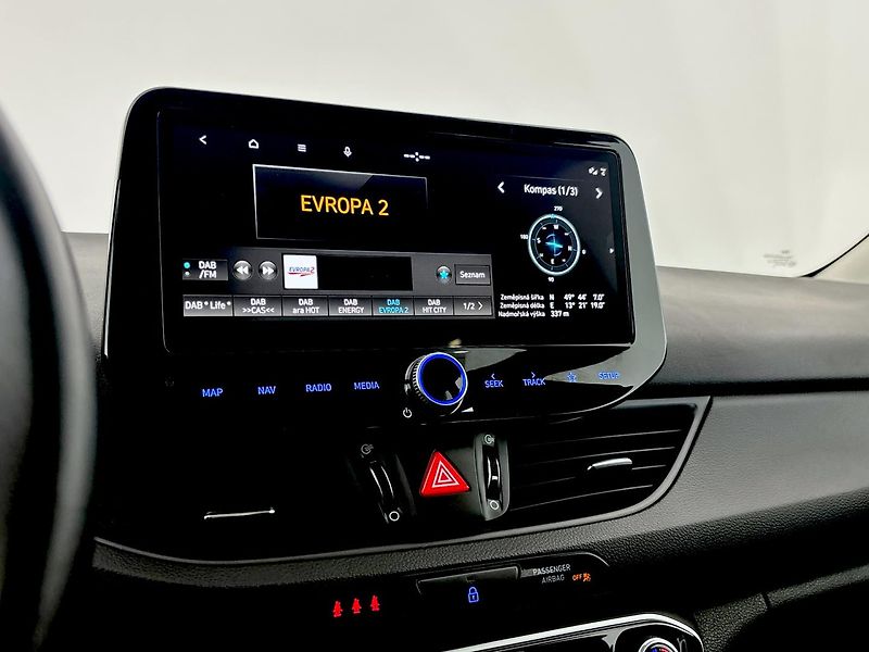 Hyundai i30 Smart DCT - fotka 12 z 27