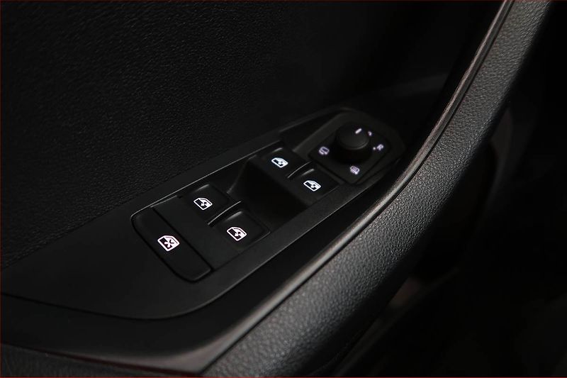 Škoda Karoq (2022) Style Plus 2.0 TDI - fotka 17 z 17