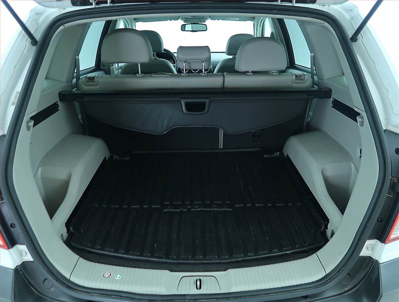 Opel Antara (2012) 2.2 CDTI, 4X4, Serv.kniha - fotka 14 z 17