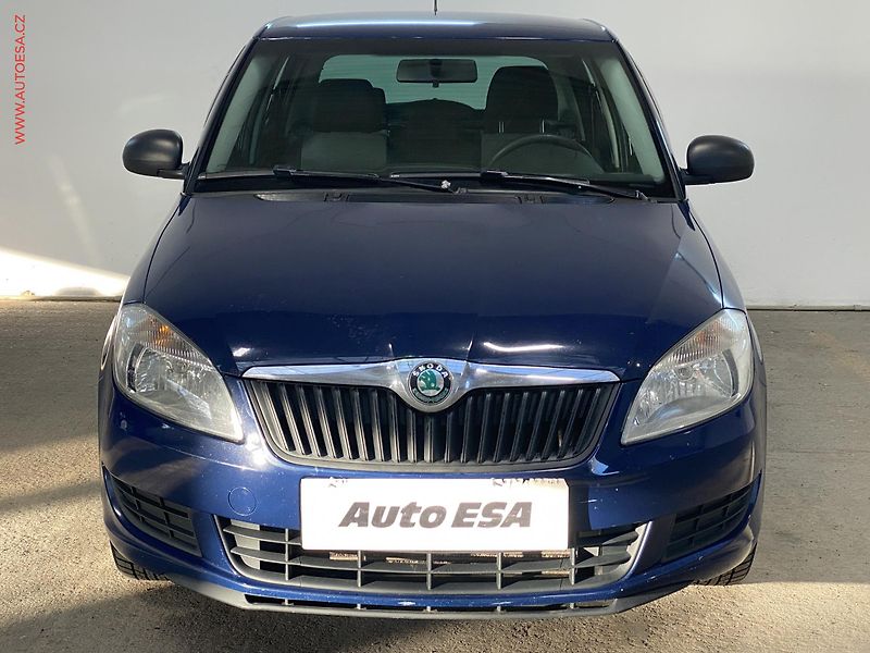 Škoda Fabia (2011) 1.6 TDi, AC - fotka 2 z 13