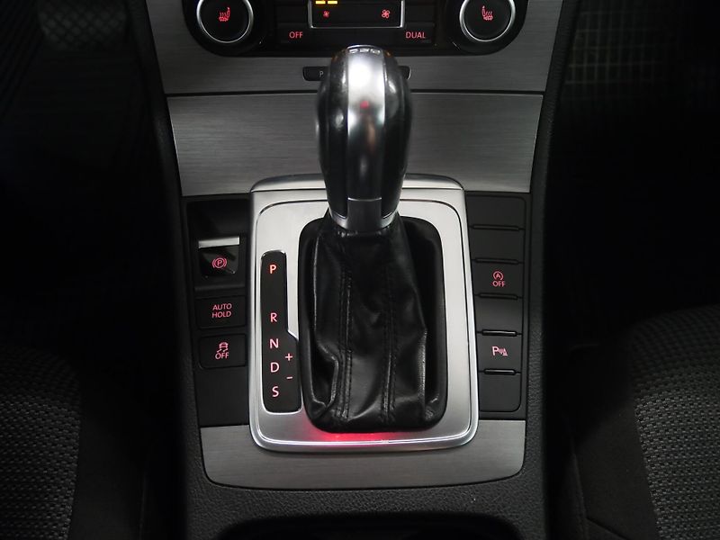 Volkswagen Passat - fotka 22 z 25