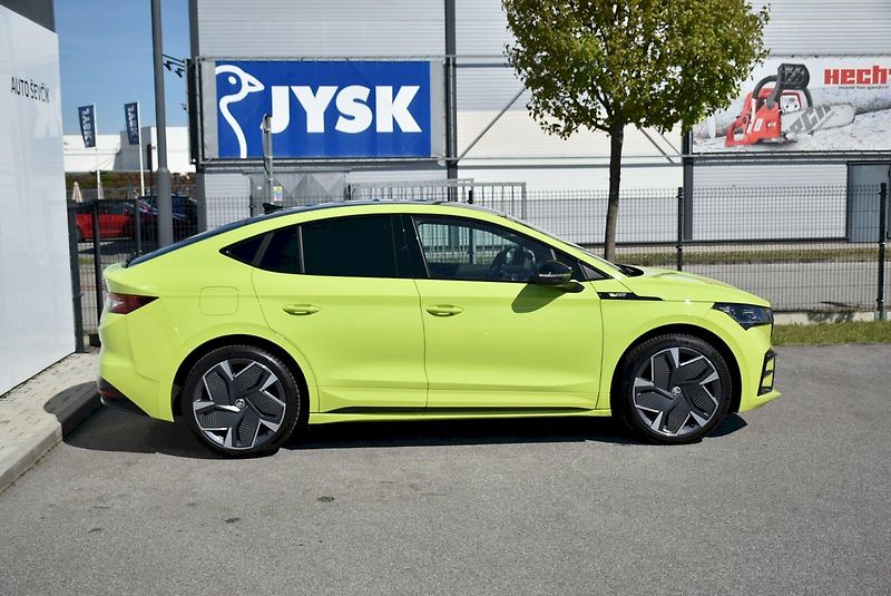 Škoda Enyaq (2023) RS 80 220 kW 4x4 - fotka 12 z 34