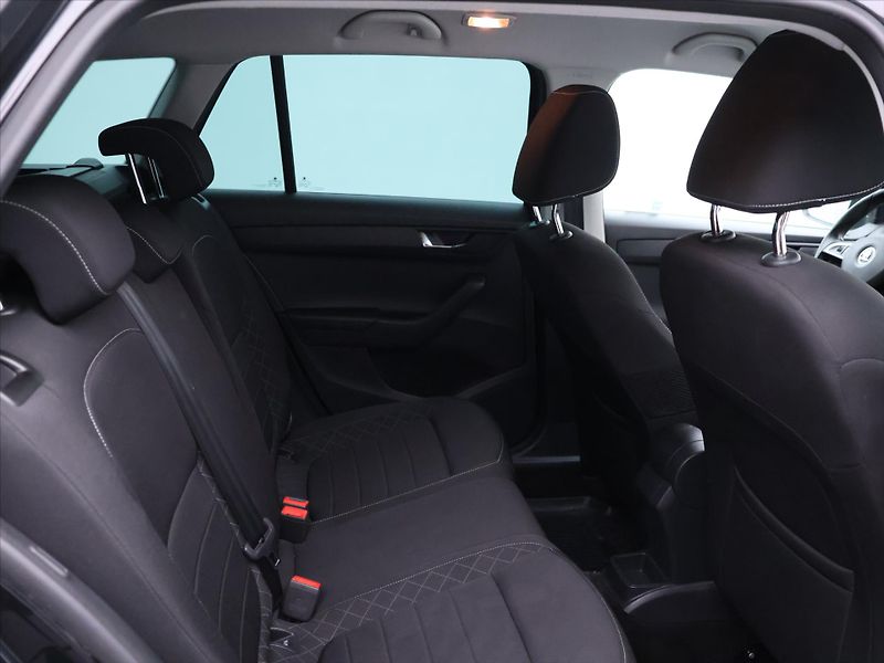 Škoda Fabia 1.2 TSI 81kW CZ Style - fotka 12 z 31