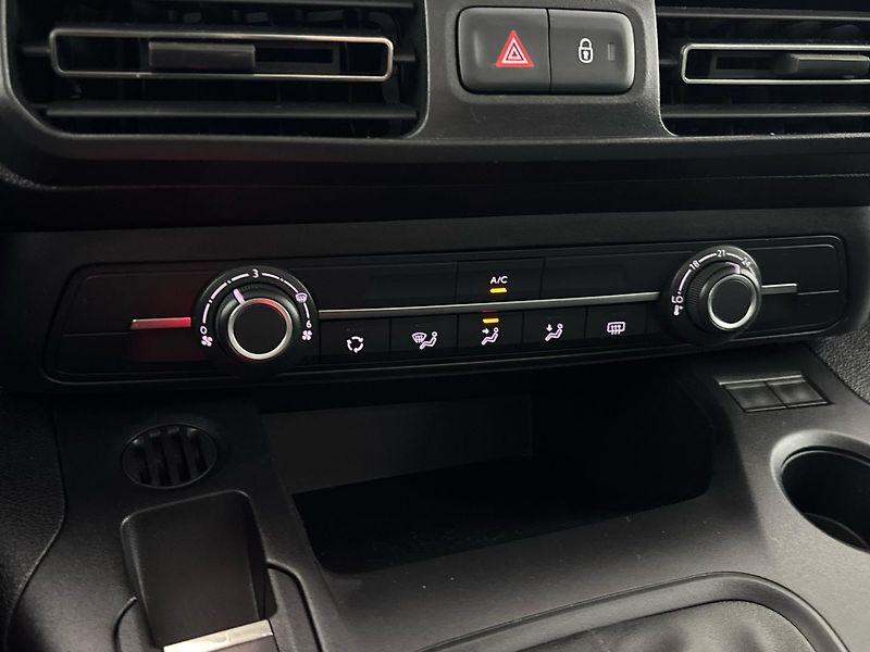 Citroën Berlingo Feel XL - fotka 19 z 26