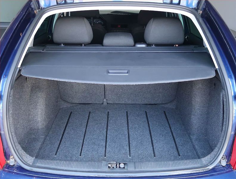 Škoda Fabia (2006) Ambiente 1.4 16V - fotka 13 z 16