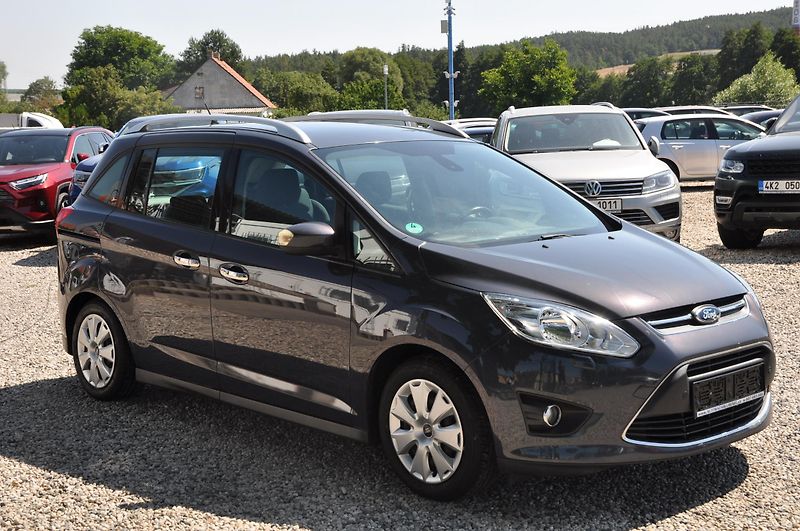 Ford Grand C-MAX 1.6i 16V 92kW 7.míst - fotka 2 z 21