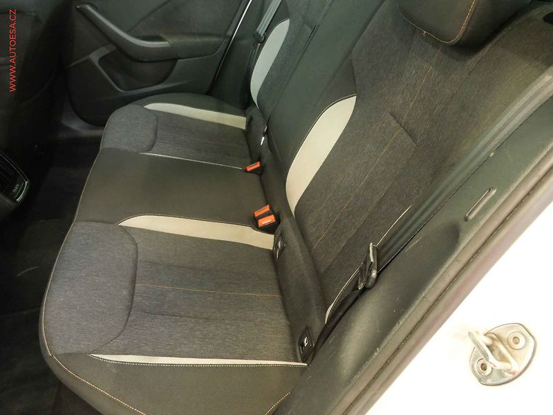 Škoda Scala (2019) 1.6 TDI, ČR, LED, park. - fotka 10 z 22