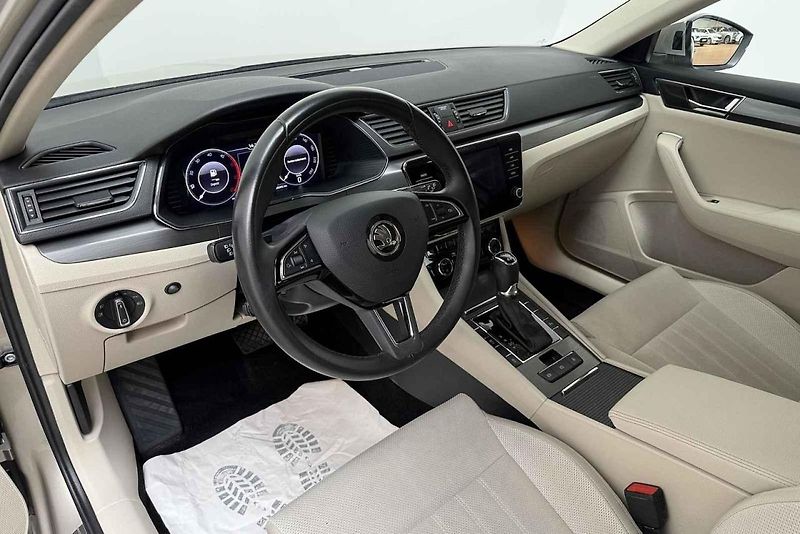 Škoda Superb Sportline 2,0 TDI.