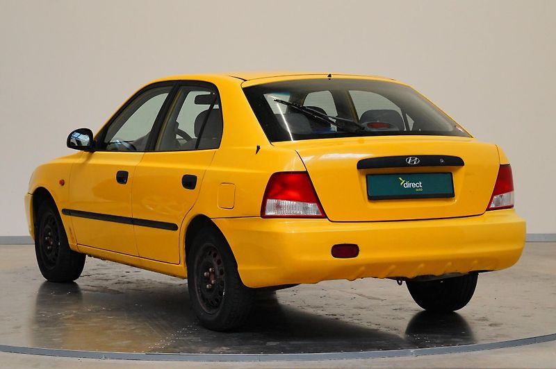 Hyundai Accent - fotka 4 z 6