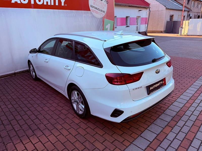 Kia Ceed 1.5 T-GDi Exclusive, ČR - fotka 9 z 28