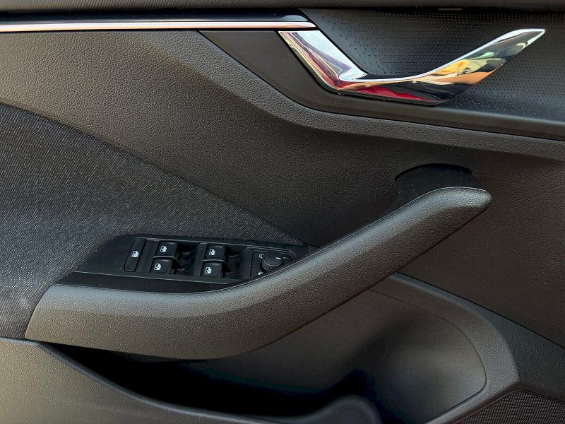 Škoda Scala (2025) 1.0 TSI / 85 kW / TOP SELECTIO - fotka 14 z 33